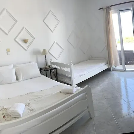 Sophi's L & * Αγία Άννα