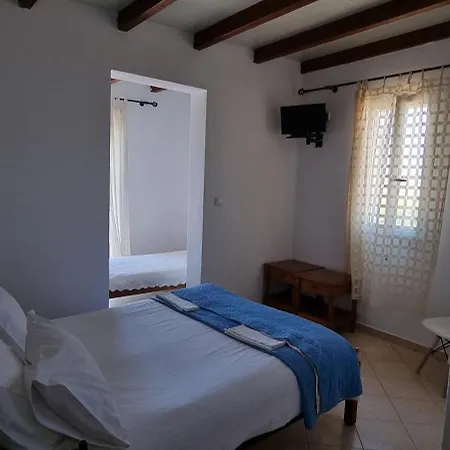 Sophi's L & Apartment Agia Anna (Naxos)