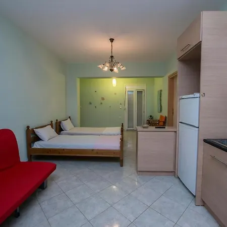 Апартаменты Sophi's L & Айя-Анна